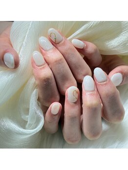アンドラッシュネイル(&Lash nail)の写真/指先から輝く毎日を☆シンプルだけど華やか、清潔感のある上品なデザインで大人女子を演出！
