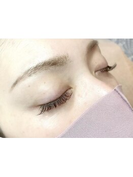 ナチュラル上品な目元にしたい