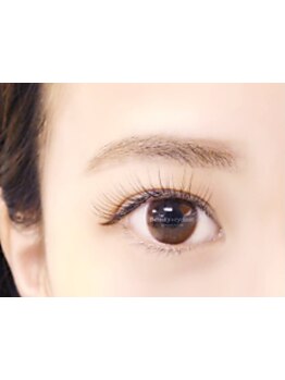 ナチュラル上品な目元にしたい