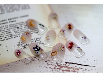 ネイルルージュ(Nail Rouge)の写真/繊細な手描きアートは誰かに自慢したくなるデザイン♪流行を取り入れた定額サンプルは毎月新作が20種類以上