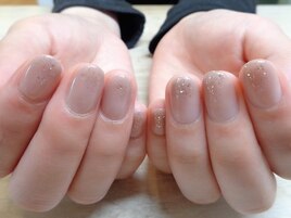 シアー ベージュ シンプル