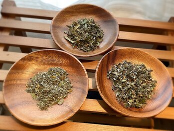 ララン(Laran)/よもぎの茶葉