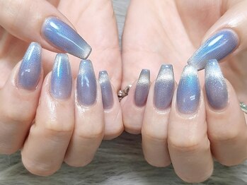 ユイット(HUIT)/ブルー系マグネットネイル