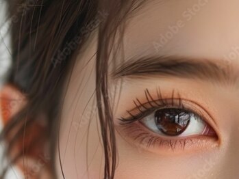 ミニョンプラス(Mignon+)の写真/〔ハリウッドブロウリフト〕眉の長さ角度を数ミリまでこだわり“理想以上の仕上がり“で朝の時短メイクが◎
