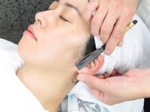 バーバーヤナギ 銀座/日本かみそりでの江戸前シェーブ