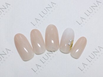 ラルナ ネイルアンドアイラッシュサロン(LA LUNA nail & eyelash salon)/～ホワイトグラデ～