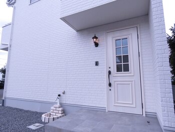 ビバ(VIVA)/新築一軒屋サロン