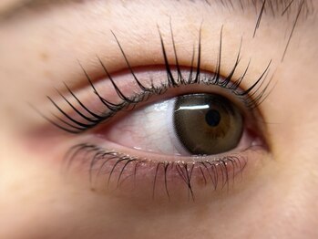 アリサ(arisa)/【上下パーマでデカ目効果♪】