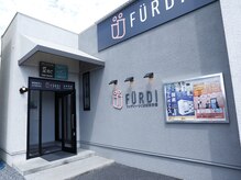 オーツーキラックス(O2KiLax)の雰囲気（フィットネスジムと同じ建物です！）