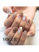 ヴォーグ(VOGUE)/ニュアンスネイル