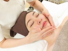 サトミスキンケアスタジオ 博多リバレイン店