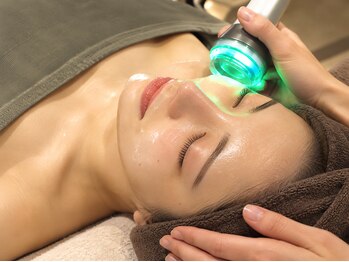 ライム 横浜(LIME)の写真/【お肌に優しくシミシワケア】剥けないハーブピーリング¥6900肌内部の活性で予防ケア&自信溢れる素肌に*