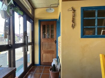 セノーテ(CENOTE)/◇入ってすぐ左が施術スペース◇