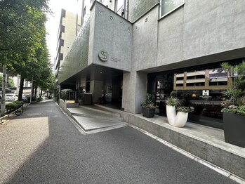 サロン ザファースト(Salon THE First)/ホテル外装