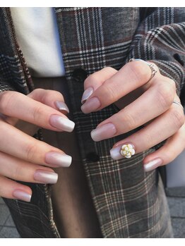 トロワ(Trois)/グラデーション