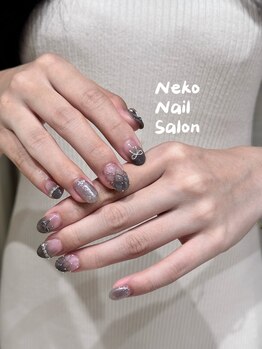 ネコ(Neko)/グレーネイル グラデーション