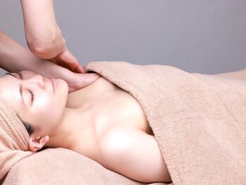 ワールドビューティー(World Beauty)の写真/【医師監修・痩身専門店】最高の輝きで、人生最高の日に。ドレス映えする美しさ、叶えます！