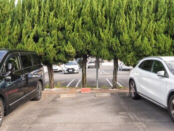 ライフ(life)/駐車場2台有!赤い置物が目印♪