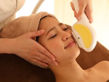 キキラ 弘前店(kikira)の写真/お肌に優しい最新マシン使用☆負担最小限!クレンジング+パック付きこだわりの全顔脱毛でツルツル陶器肌に♪