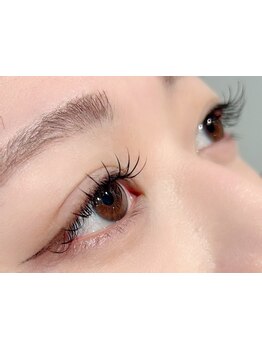 ナチュラル上品な目元にしたい