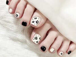 親指2本デザイン¥6980