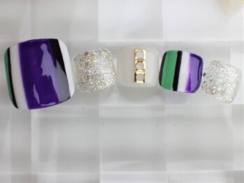 ネイルサロン あかねいろ/秋冬フットネイル　ストライプ　