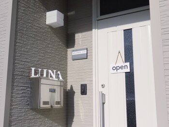 ルナ(LUNA)/店舗入口☆