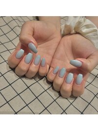 くすみブルー