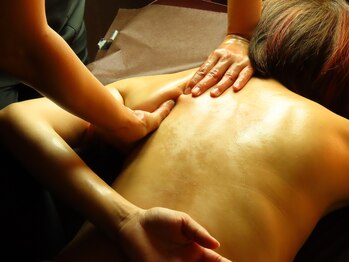 ハル(陽 HARU)/肩甲骨周りにもアプローチ