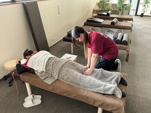 ほぐし屋 うたたねの雰囲気（スタッフ研修中ー！次々育ってます！）