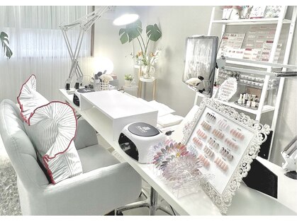 ユヌネイル(une nail)の写真