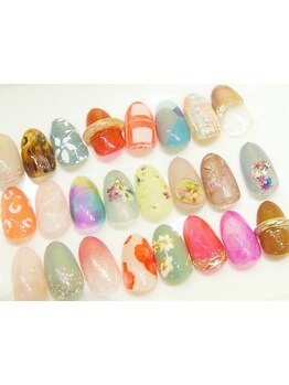 ショートネイルデザインが豊富