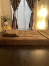 サロンレーナ 南麻布(Salon Rena) 床ヒート マット施術