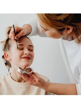 ブラックスワン(Black Swan)/メイクスクール