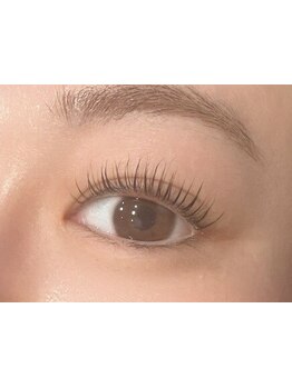 ナチュラル上品な目元にしたい