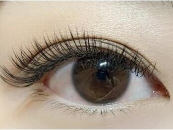 ビオス アイラッシュ 五反田(Bios eyelash)の写真/圧倒的持続力!!《Wフラットラッシュ¥5300～》負担も最小限に無理なく"今風ボリューム×抜群のモチ"が叶う♪