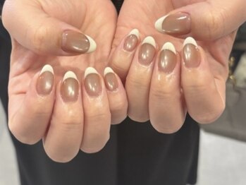 ヒアリ(HERE'Re)/【natsumi】フレンチネイル