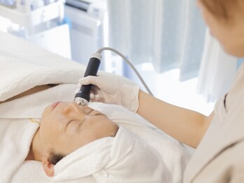 マウム(Maum)の写真/◆くすみ・疲れ顔に◆水玉リフティングで潤いを与え、メイクノリのいいツヤ肌へ。水光肌を目指したい方に◎