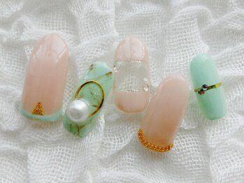 ネイリシャス(NAILICIOUS)/涼しげな翡翠&ヌードカラー