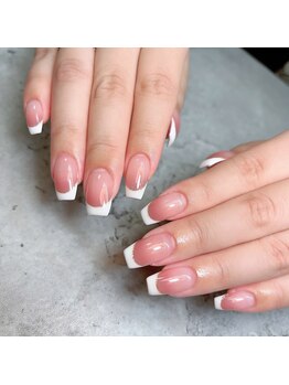マカナネイル(makana nail)/美フォルムフレンチ