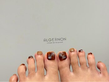 アルジャーノン リトリート(ALGERNON retreat)/秋のフットネイル