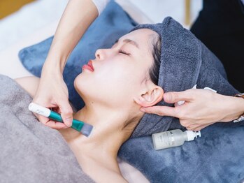 サイ(Sai)の写真/【韓国最先端ピーリング◇最新ラミネーションピール】まるでラミネート加工したようなピンと張ったお肌へ！