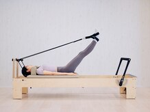 ピラティスは整えながら鍛える、ハイブリッドなトレーニング
