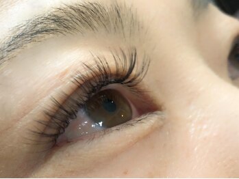 エールーム 新丸子店(A×room)の写真/《似合わせデザインで印象UP!》シンプル/派手/トレンドなど貴女のお目元に馴染むようなデザインをご提案♪