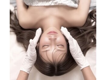シェーン(Schon)の写真/《自分史上最高の水光肌へ☆》豊富な美容マシンと美容皮膚科開発・監修の乳酸ピーリングで肌質改善◎