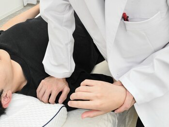 フォチュレ フジミノ(Forchure FUJIMINO)の写真/施術後の姿勢に感動の猫背整体。骨膜から筋肉を緩め、姿勢を劇的に改善し美しい姿勢へ。