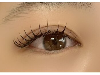 リスドーレ(Lys dor'e)/マツエク 人気の束感まつ毛