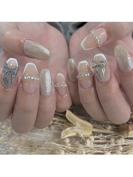 クイーンネイル(QUEEN NAIL)/爪先にフレンチ