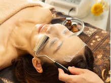 ばんでふぉれの雰囲気（高濃度ビタミンCイオン導入一度で実感の美白&モチフワのお肌）
