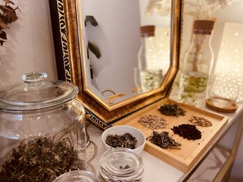 ストリ(STRI)/漢方よもぎ蒸し